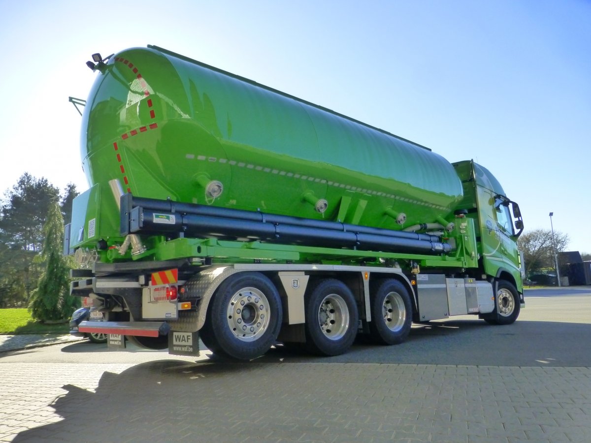 2334604_32t_Silo-Pellet-Saug-Aufbau
