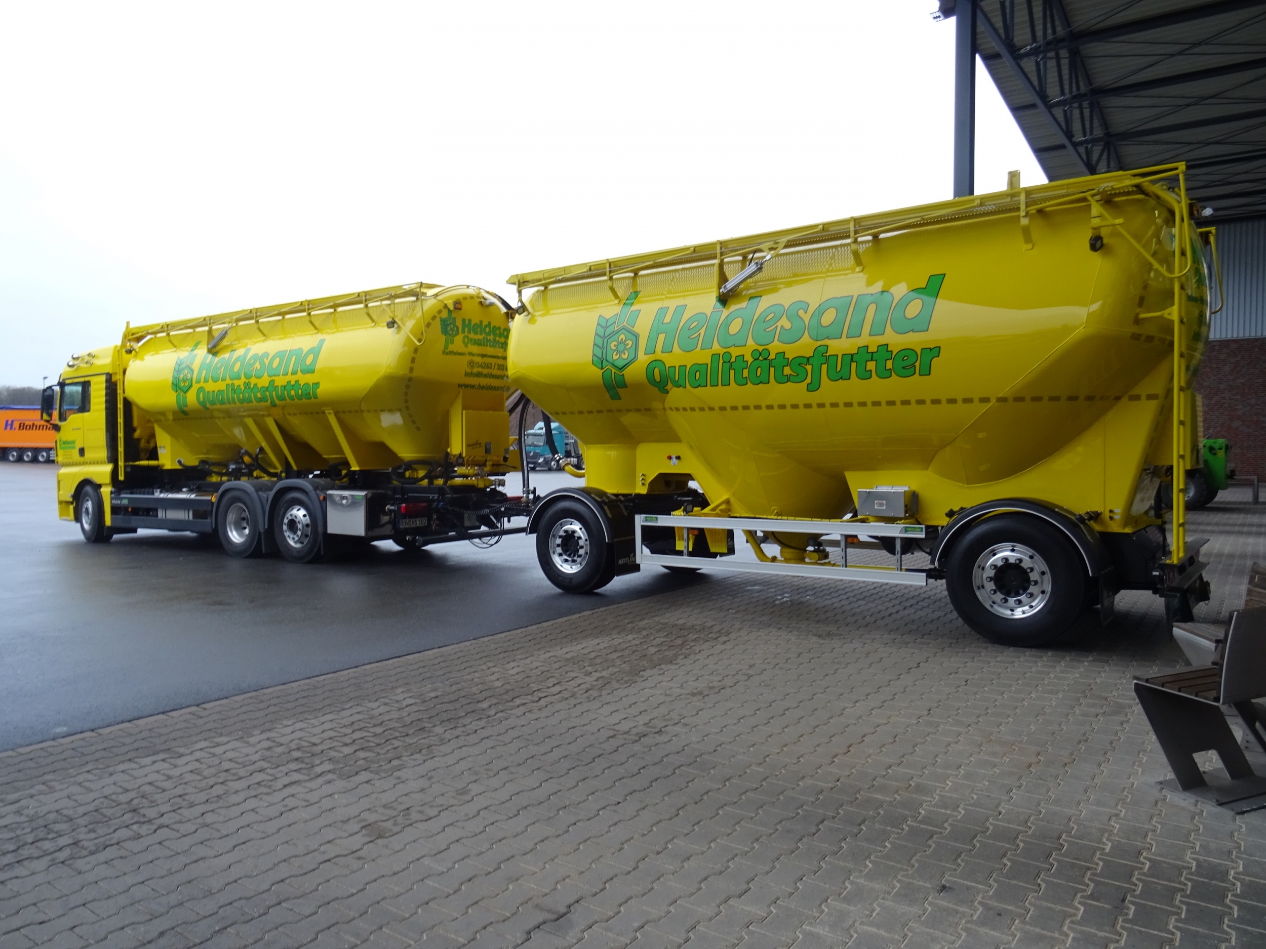 2337929+2337930_Silo-Zug_00