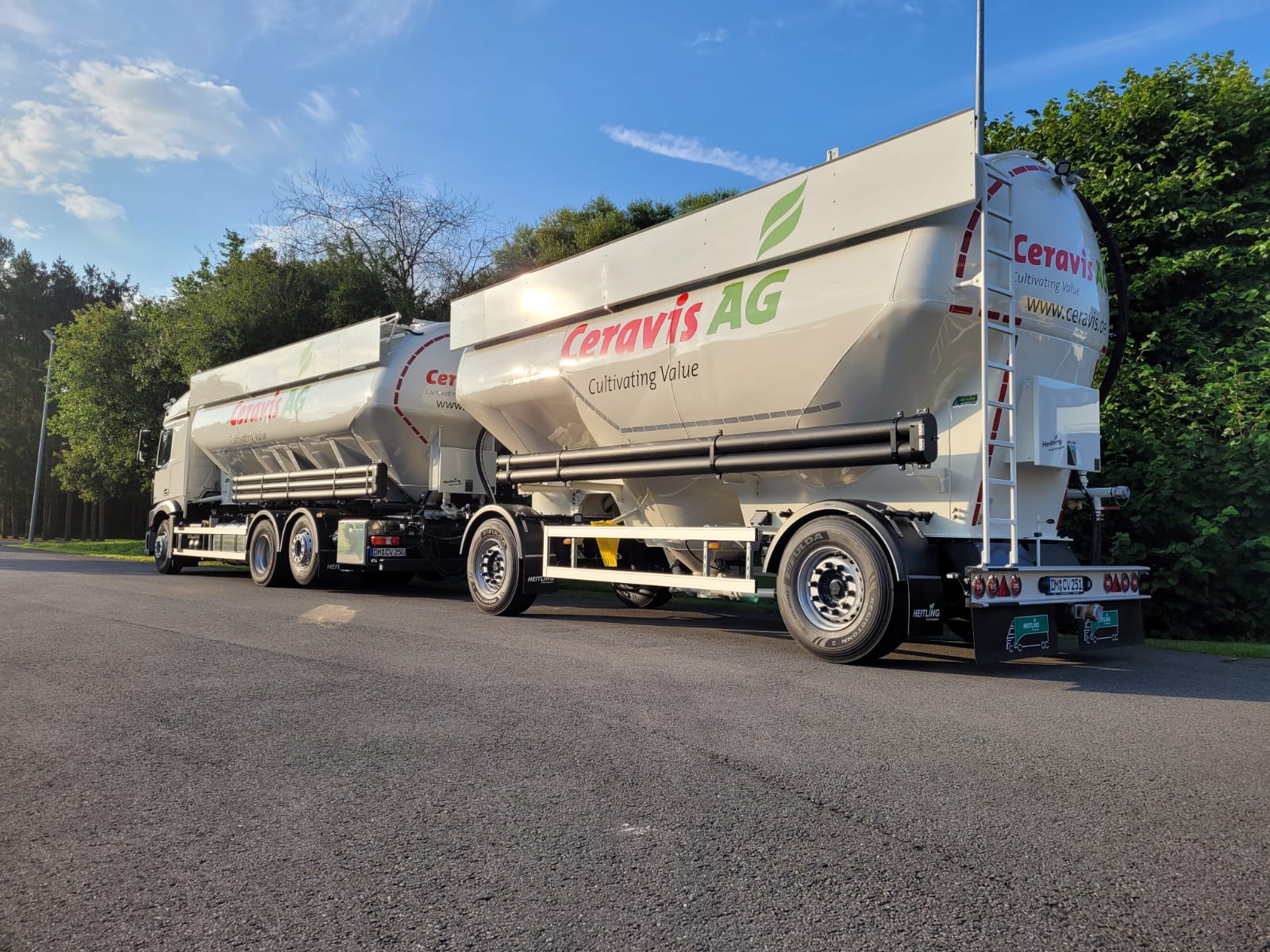 26t_Silo-Aufbau_&_18t_Anhänger_00