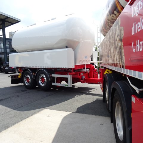 2340793_18t_Pellet-Tandem-Anhänger_01