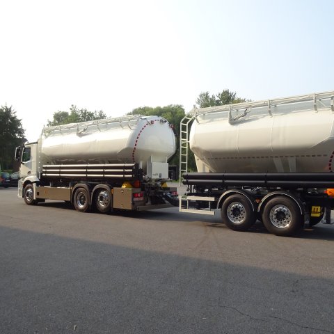 2341576+2341577_Silo-HP-Aufbau_+_Anhänger_01