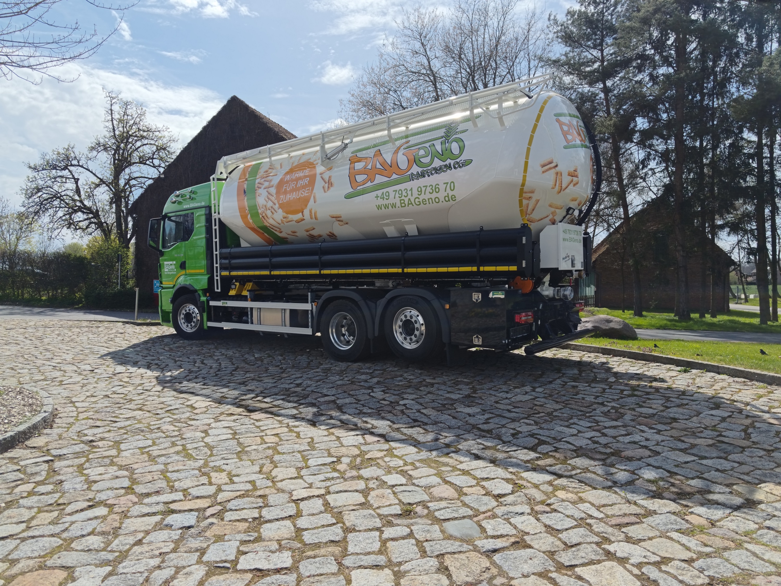 2352934_26t_Silo-Aufbau_00